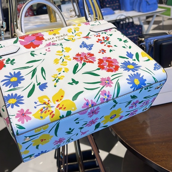 Kate Spade Staci Medium Satchel medium satchel
KB719 garden bouquet
cream multi - Picture 16 of 16